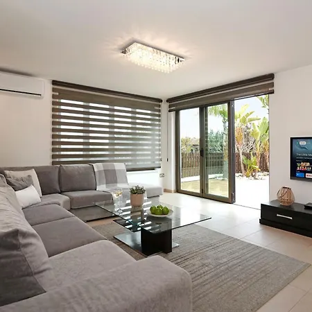 Lara - 3bed Bangalow With Large Pool Ayia Napa