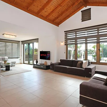 Lara - 3bed Bangalow With Large Pool Ayia Napa