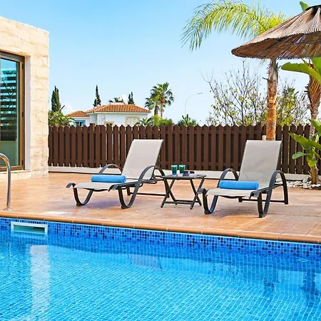 Lara - 3bed Bangalow With Large Pool Holiday home *